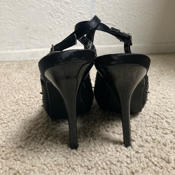 Fergie Hermosa Black Satin Beaded Spiked Slingback Peeptoe Pumps Heels - Picture 4 of 13